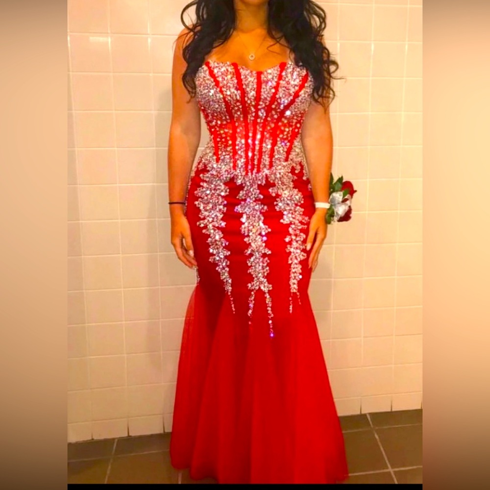 Jovanni gown red size S-XS style 5908